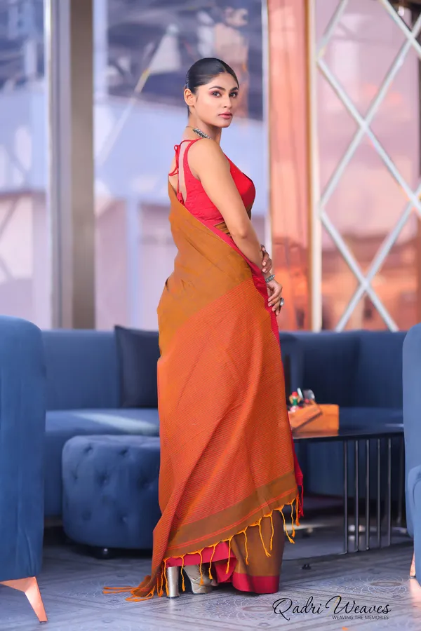 Handloom_Plain_Mustard_Brown_With_Striped_Pallu_Design_Pure_Premium_Cotton_Saree