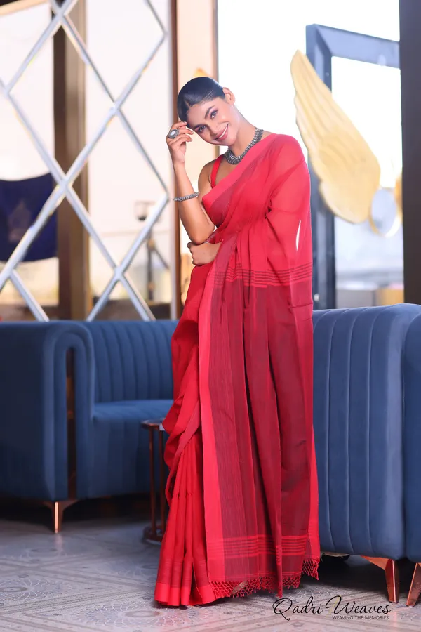 Handloom_Red_Mini_Check_Premium_Cotton_With_Saree