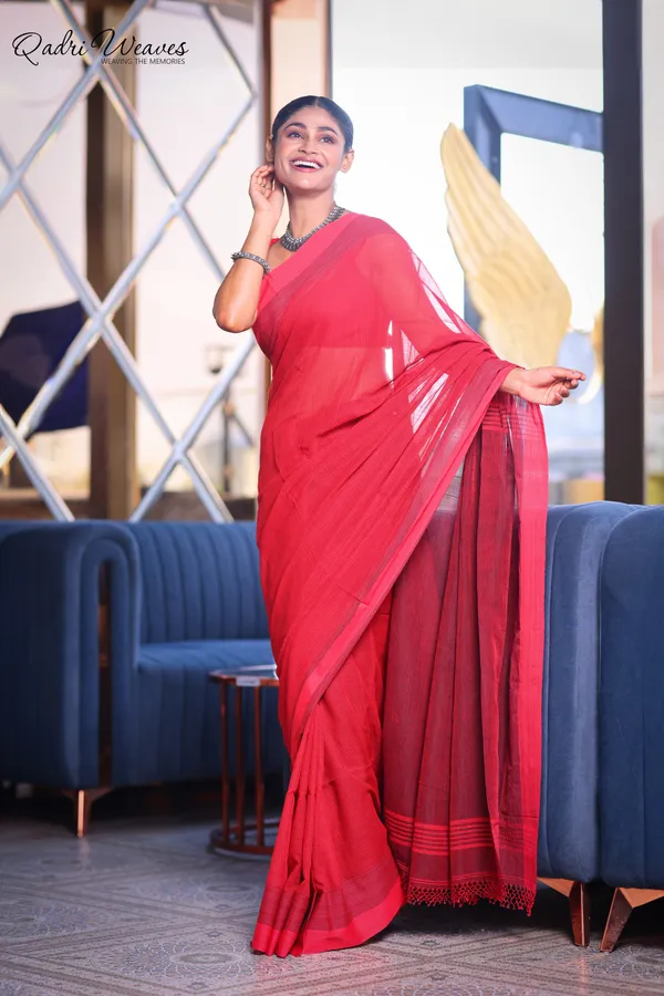 Handloom_Red_Mini_Check_Premium_Cotton_With_Saree