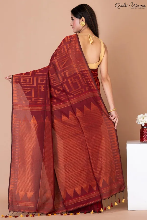 Handloom_Red_Pure_Cotton_Saree_With_Zari_Work