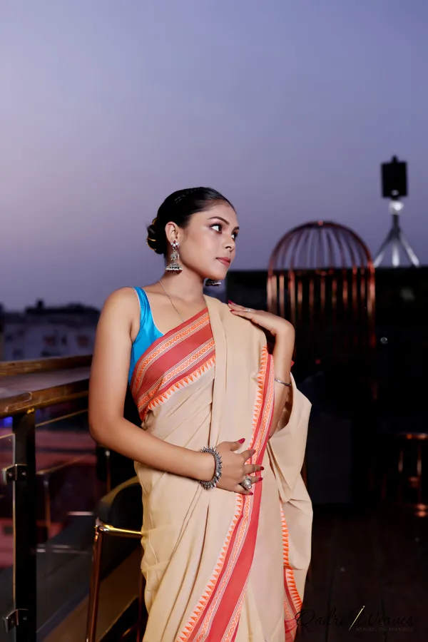 Handloom_Sand_Brown_With_Striped_Pallu_And_Elegant_Temple_Border_Saree