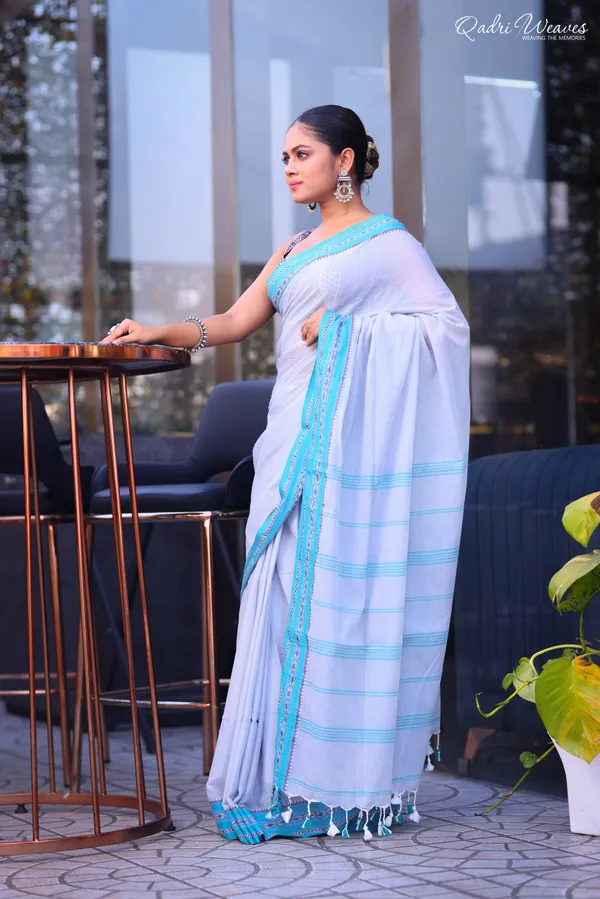Handloom_Silver_Grey_Pure_Cotton_Striped_With_Border_Work_Saree_With_Blouse