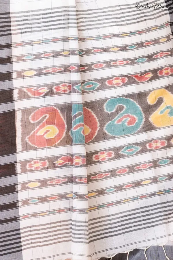 Handloom_White_Check_Pure_Cotton_Ikat_Saree
