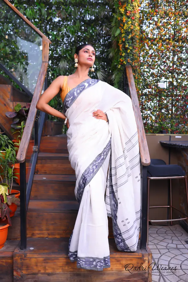 Handloom_White_Check_With_Striped_Pallu_Pure_Premium_Cotton_Ikat_Saree