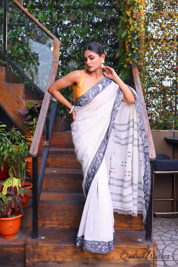 Handloom_White_Check_With_Striped_Pallu_Pure_Premium_Cotton_Ikat_Saree
