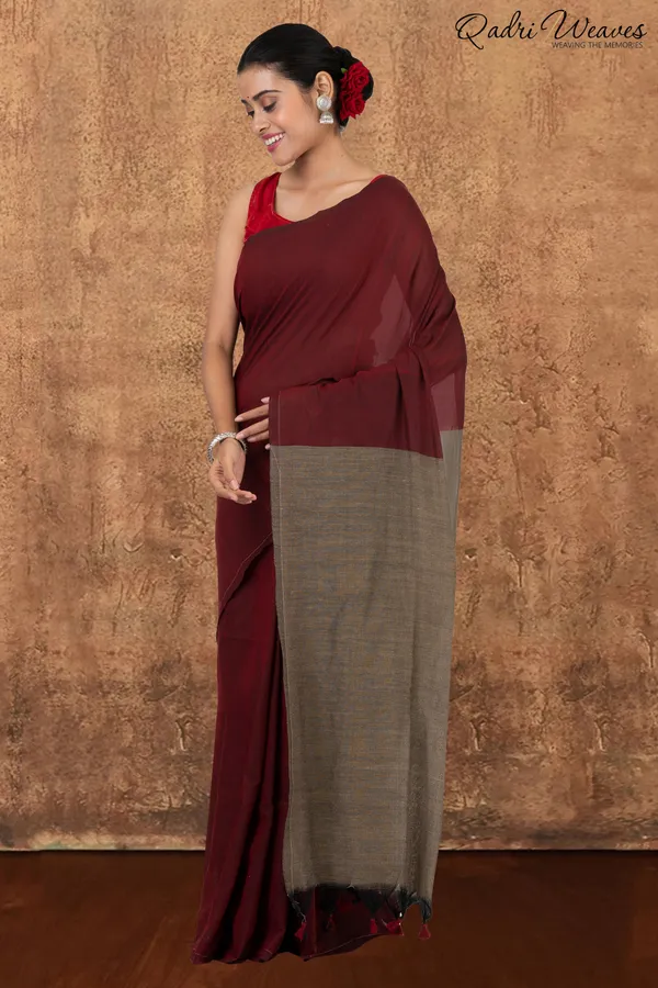 Maroon_&_Grey_Pallu_Khadi_Saree_With_Blouse