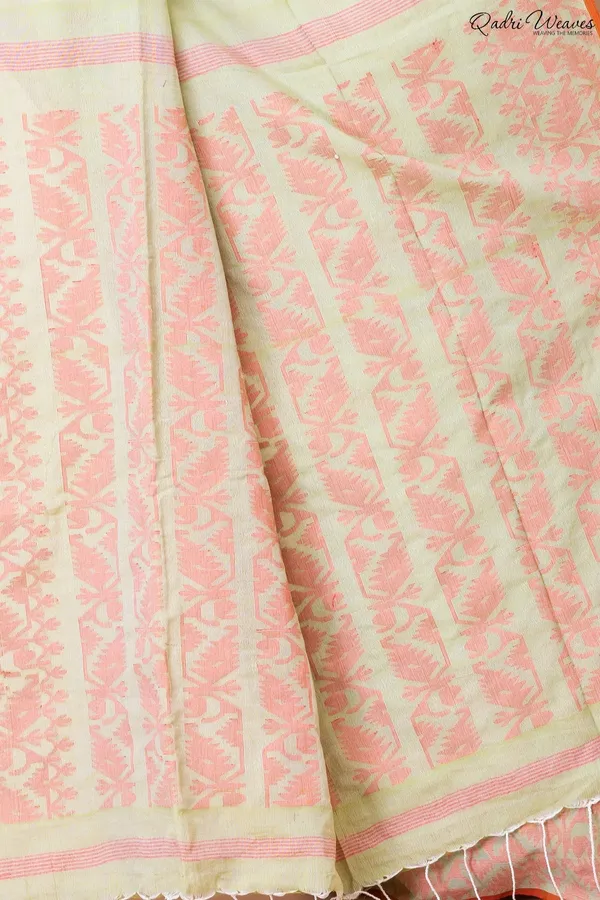 Green_Cotton_Premium_&_Elegant_Saree_For_Women