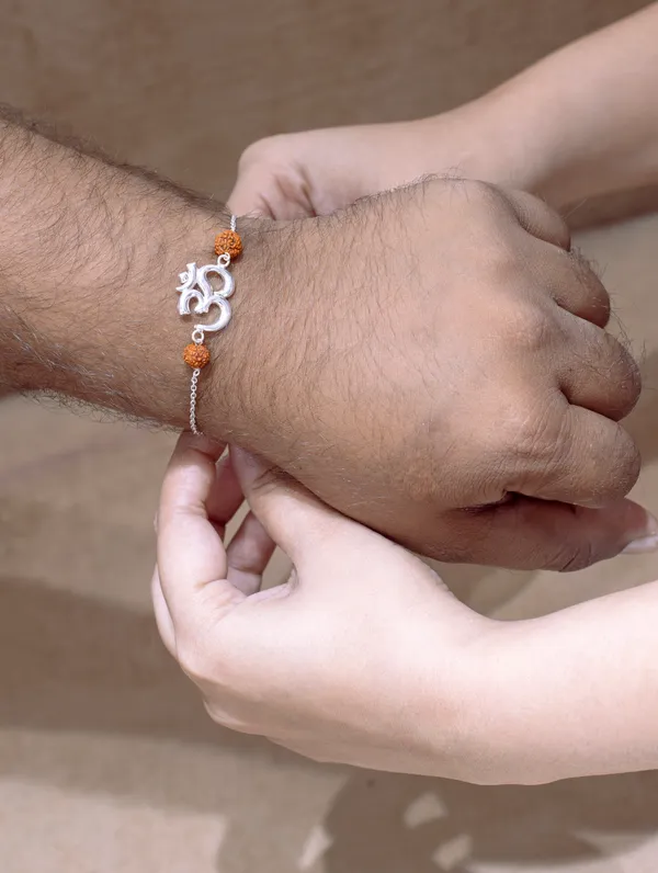925_Silver_Rakhi_With_Precious_White_Zircon_Stone_For_Women