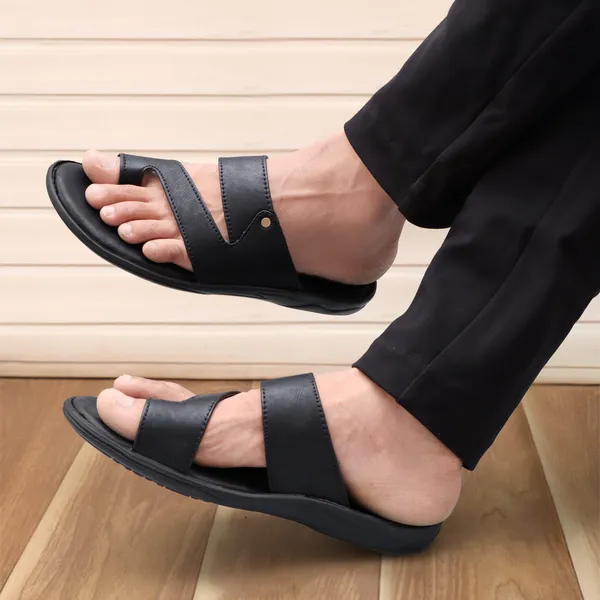 Black_Stylish_Sandals_And_Slippers_For_Men