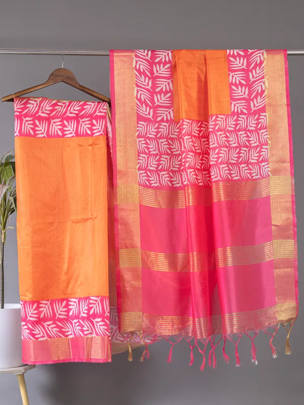 Soft_Tussar_Silk_sarees_with_Beautiful_Digital_Print_With_Attractive_Checks_Design_Saree_And_Digital_Print_Blouse_With_Tassels