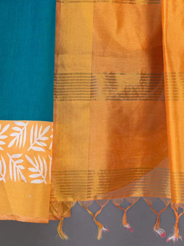 Soft_Tussar_Silk_sarees_with_Beautiful_Digital_Print_With_Attractive_Checks_Design_Saree_And_Digital_Print_Blouse_With_Tassels