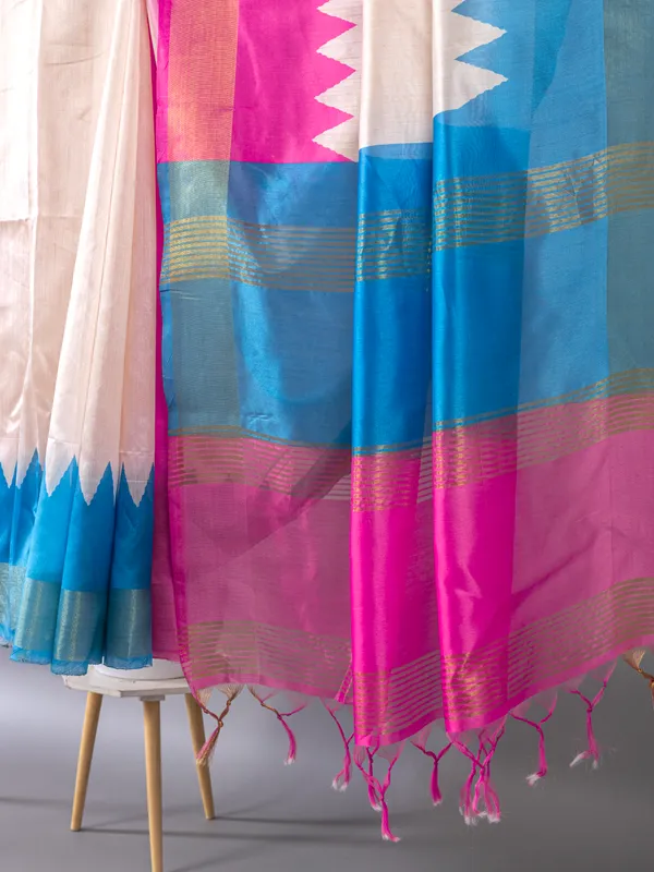 Soft_Tussar_Silk_sarees_with_Beautiful_Digital_Print_With_Attractive_Checks_Design_Saree_And_Digital_Print_Blouse_With_Tassels