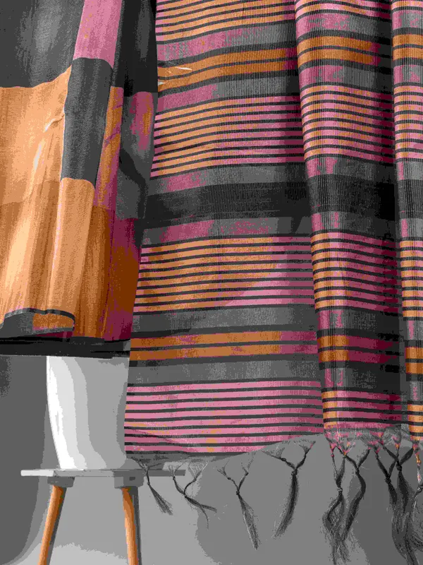 Soft_Tussar_Silk_sarees_with_Beautiful_Digital_Print_With_Attractive_Checks_Design_Saree_And_Digital_Print_Blouse_With_Tassels