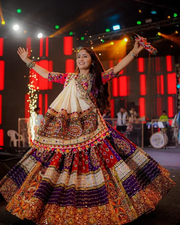 PINK_AND_WHITE_DESIGNER_LEHNGHA_REAL_MIRROR_WORK_WITH_DUPATTA