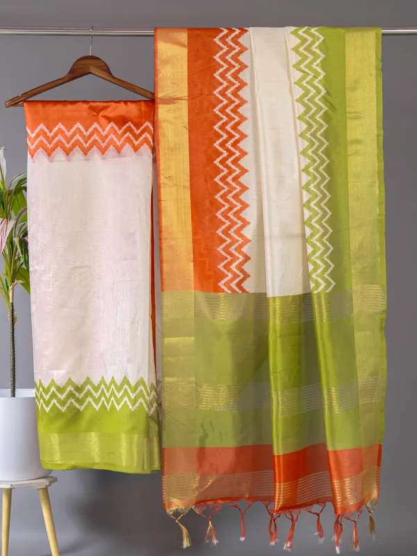 Soft_Tussar_Silk_sarees_with_Beautiful_Digital_Print_With_Attractive_Checks_Design_Saree_And_Digital_Print_Blouse_With_Tassels