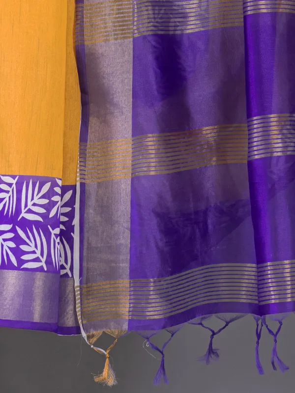 Soft_Tussar_Silk_sarees_with_Beautiful_Digital_Print_With_Attractive_Checks_Design_Saree_And_Digital_Print_Blouse_With_Tassels