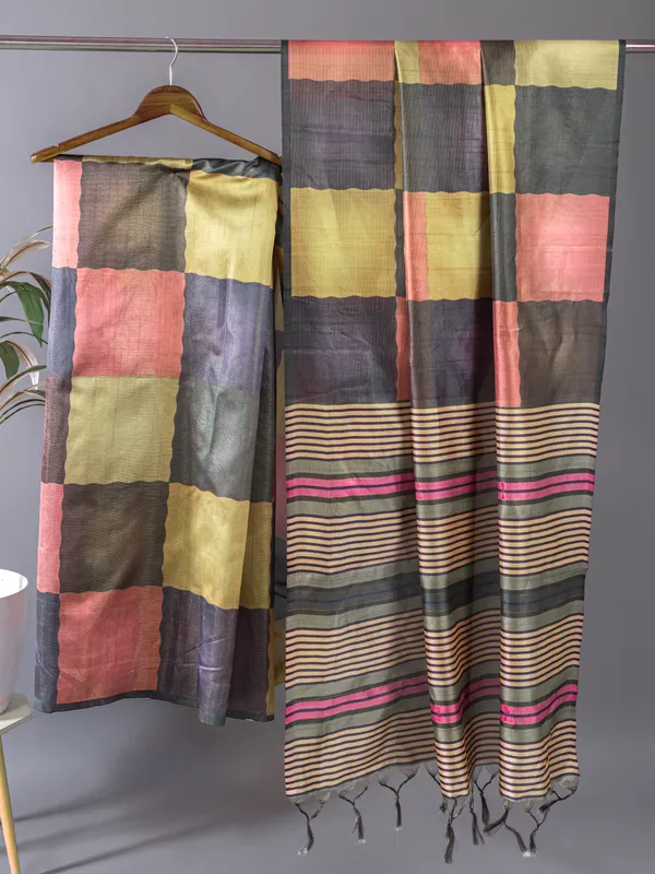 Soft_Tussar_Silk_sarees_with_Beautiful_Digital_Print_With_Attractive_Checks_Design_Saree_And_Digital_Print_Blouse_With_Tassels