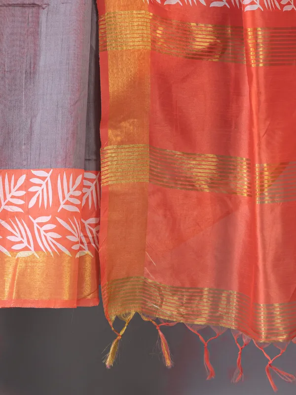 Soft_Tussar_Silk_sarees_with_Beautiful_Digital_Print_With_Attractive_Checks_Design_Saree_And_Digital_Print_Blouse_With_Tassels