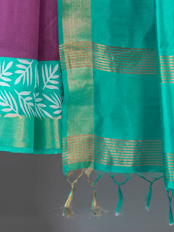 Soft_Tussar_Silk_sarees_with_Beautiful_Digital_Print_With_Attractive_Checks_Design_Saree_And_Digital_Print_Blouse_With_Tassels