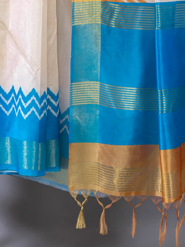 Soft_Tussar_Silk_sarees_with_Beautiful_Digital_Print_With_Attractive_Checks_Design_Saree_And_Digital_Print_Blouse_With_Tassels