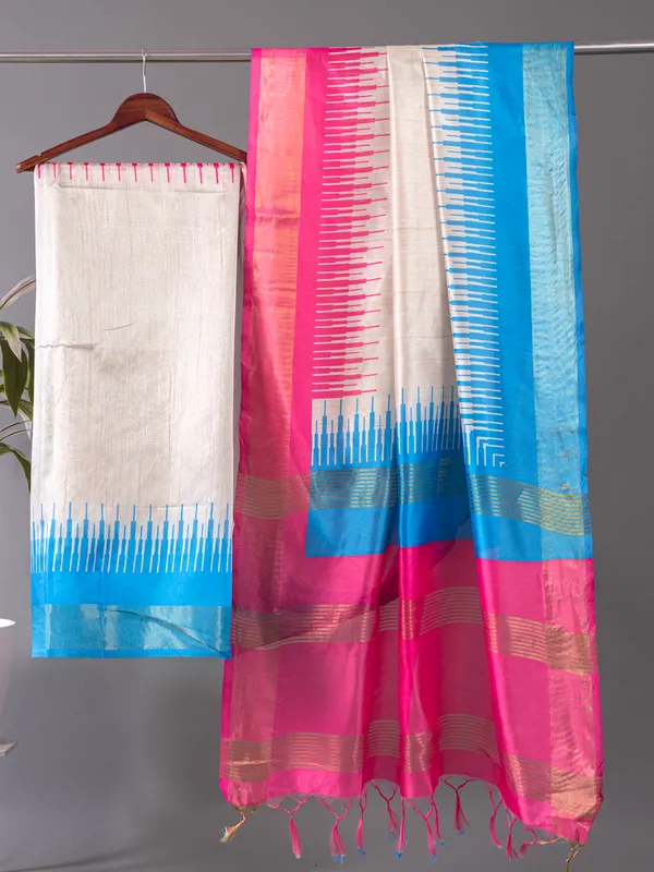 Soft_Tussar_Silk_sarees_with_Beautiful_Digital_Print_With_Attractive_Checks_Design_Saree_And_Digital_Print_Blouse_With_Tassels
