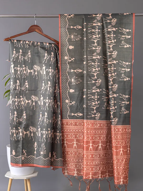 Soft_Tussar_Silk_sarees_with_Beautiful_Digital_Print_With_Attractive_Checks_Design_Saree_And_Digital_Print_Blouse_With_Tassels