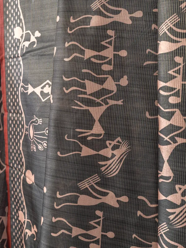 Soft_Tussar_Silk_sarees_with_Beautiful_Digital_Print_With_Attractive_Checks_Design_Saree_And_Digital_Print_Blouse_With_Tassels
