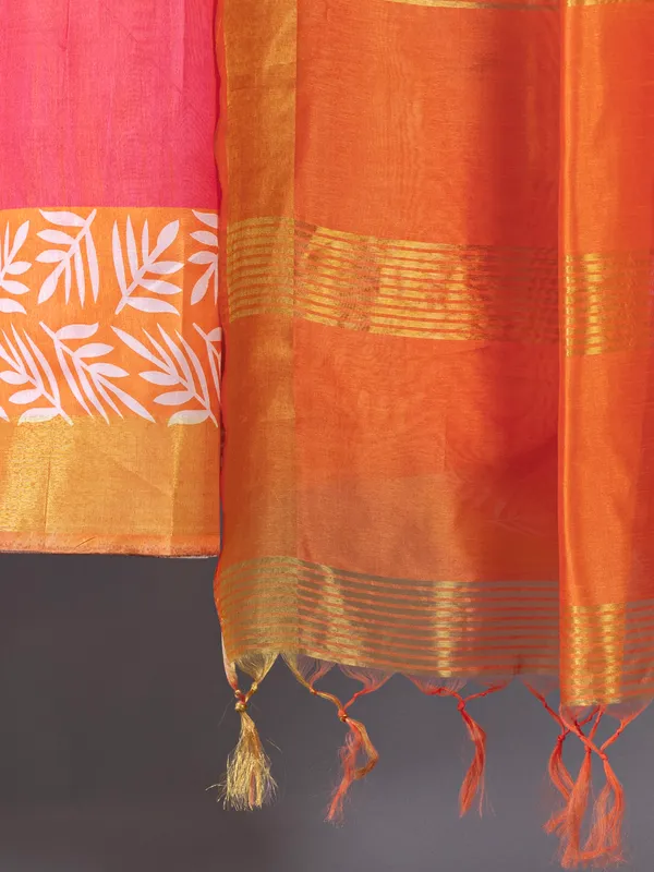 Soft_Tussar_Silk_sarees_with_Beautiful_Digital_Print_With_Attractive_Checks_Design_Saree_And_Digital_Print_Blouse_With_Tassels