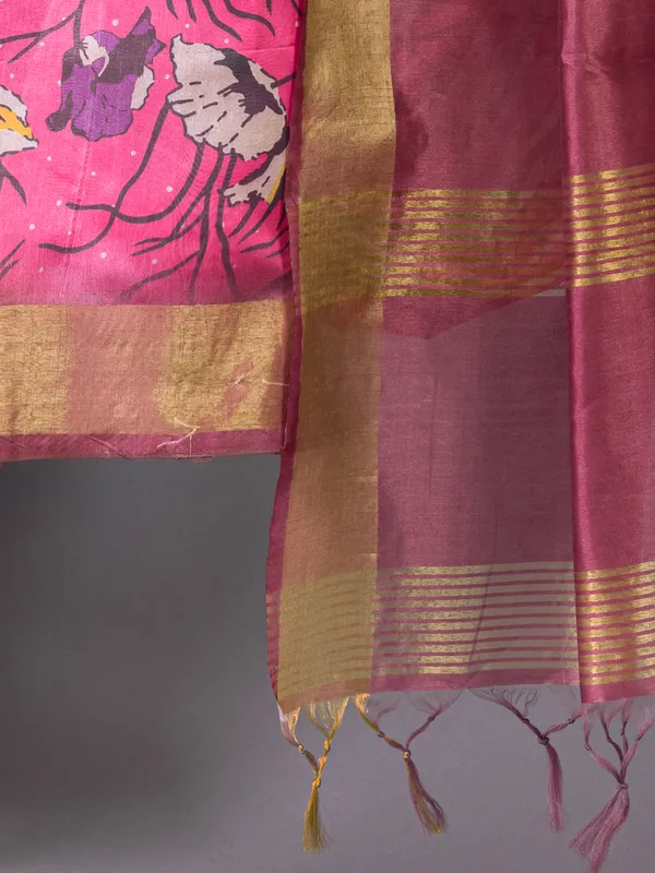 Soft_Tussar_Silk_sarees_with_Beautiful_Digital_Print_With_Attractive_Checks_Design_Saree_And_Digital_Print_Blouse_With_Tassels