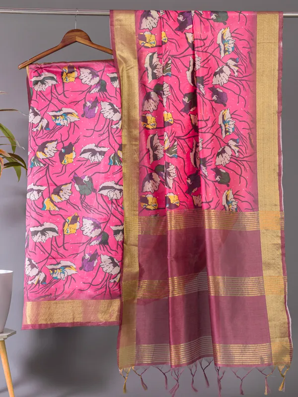 Soft_Tussar_Silk_sarees_with_Beautiful_Digital_Print_With_Attractive_Checks_Design_Saree_And_Digital_Print_Blouse_With_Tassels