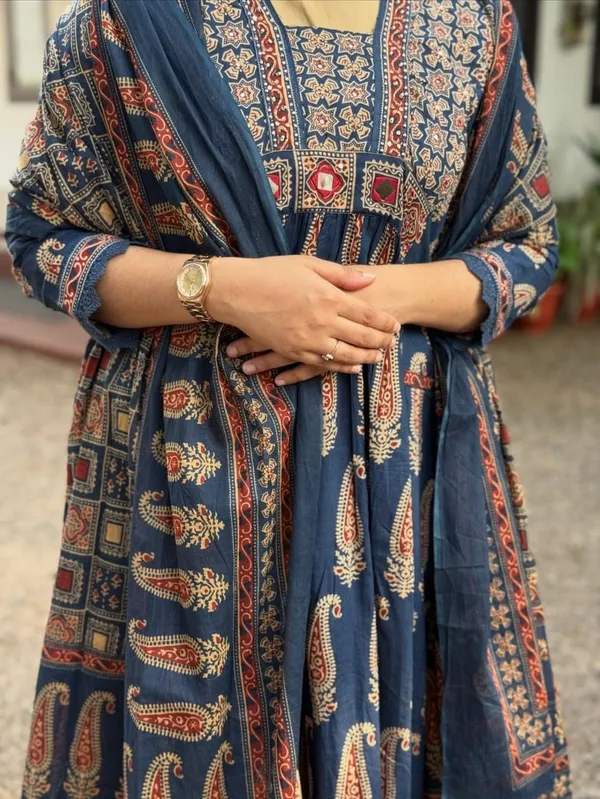 Beautiful_Ajrak_Print__Kurti