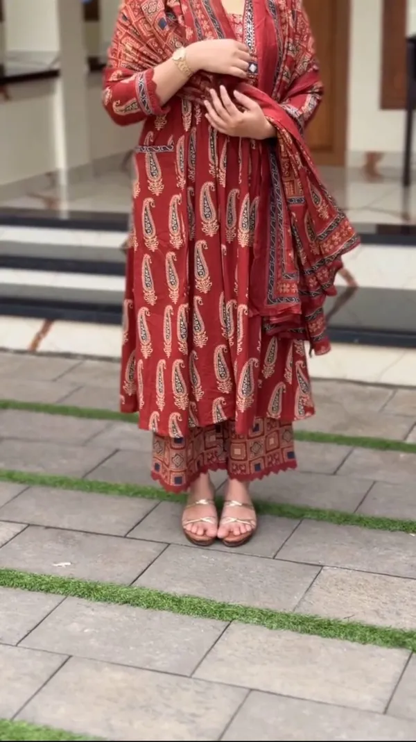 Beautiful_Ajrak_Print__Kurti