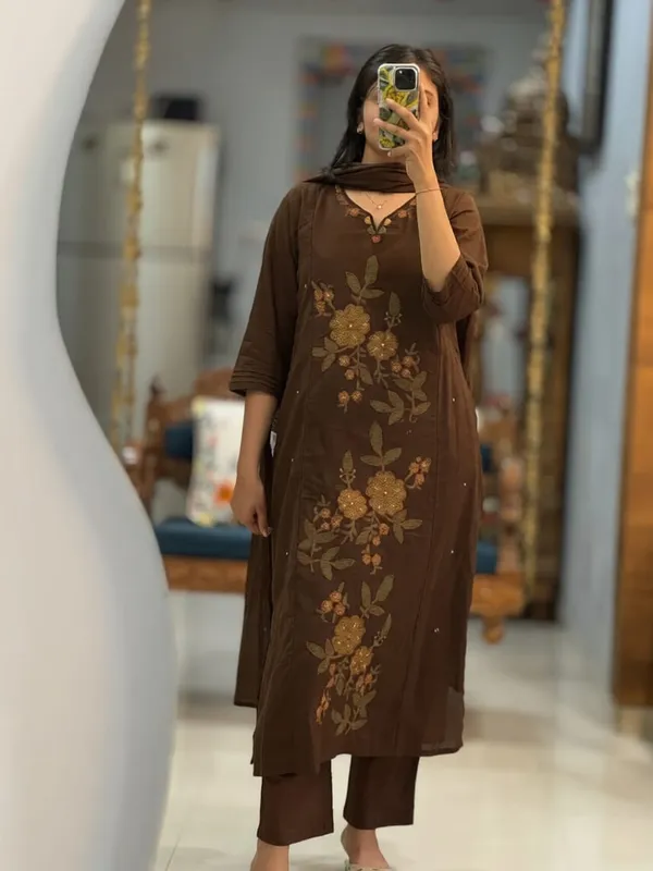 Beautiful_Embroidery_Kurti_With_Pant_Dupatta_Set