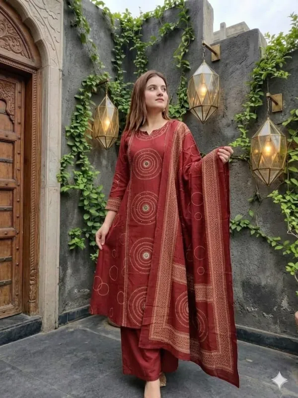 Full_Discharge_Print_Kurti_With_Pant_And_Dupatta_Set