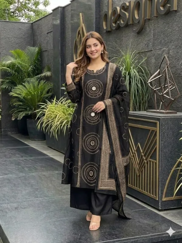 Full_Discharge_Print_Kurti_With_Pant_And_Dupatta_Set