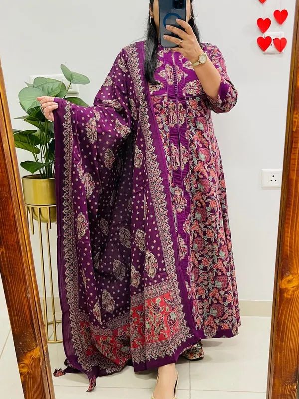 Premium_Rich_Floral_Print_Cotton_Suit_in_Anarakali_Style🥳🥳