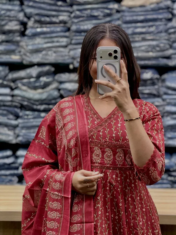 Stylish_Anarkali_Kurti_With_Pant_And_Dupatta_Set