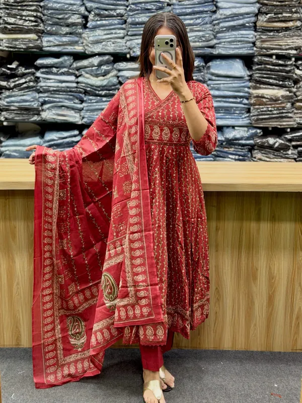 Stylish_Anarkali_Kurti_With_Pant_And_Dupatta_Set