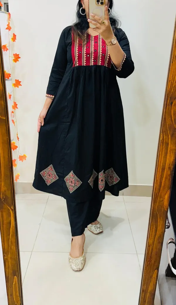 Stylish_Designer_Kurti_Palazzo_Set