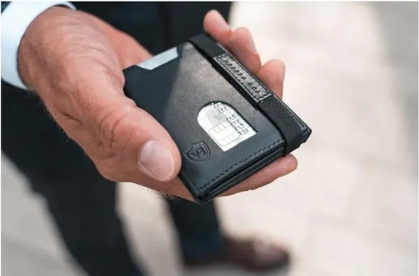 Black_Leather_Rfid_Wallet_For_Men