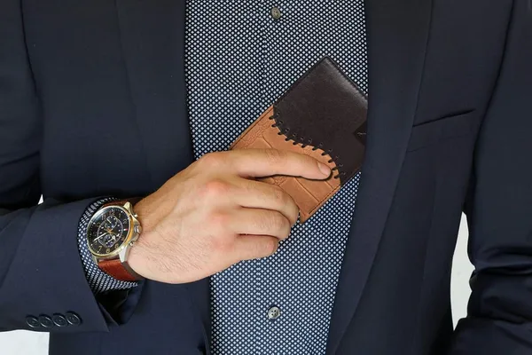 Tan_Brown_Rfid_Protected_Leather_Wallet_For_Men