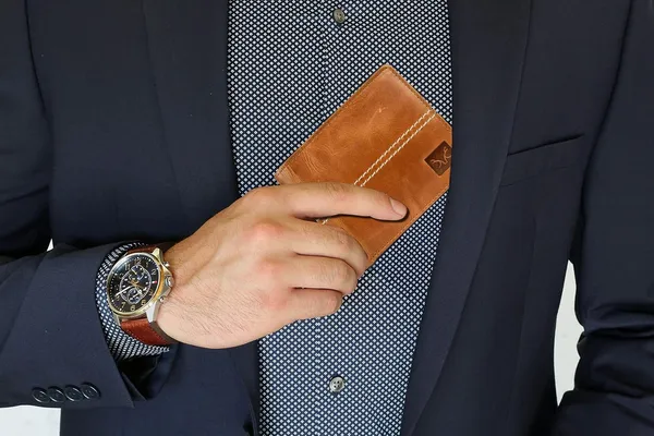 Tan_Brown_Leather_Stylish_Wallet_For_Men