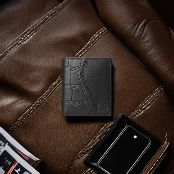 Black_Leather_Wallet_For_Men
