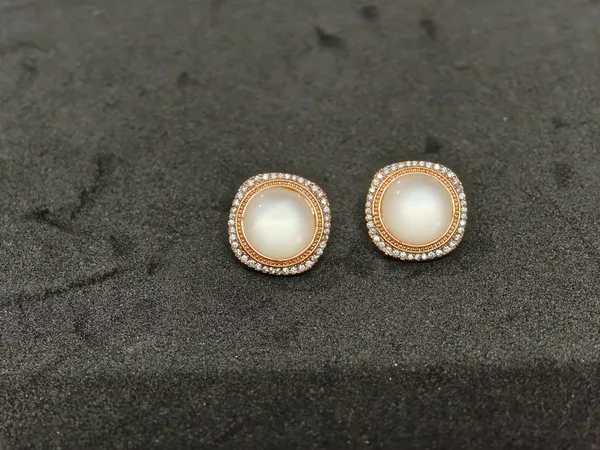 Gold_Stainless_Steel_Earrings_For_Women