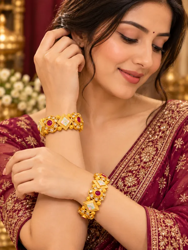 Gold_Stainless_Steel_Bangles_For_Women