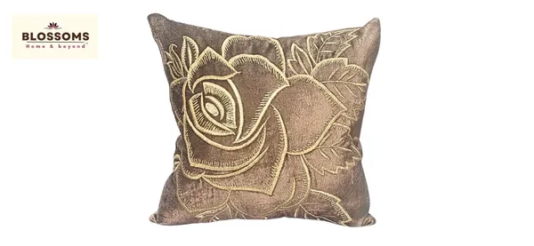 Off_White_Velvet_Cushion_With_All_Over_Zari_Embroidery