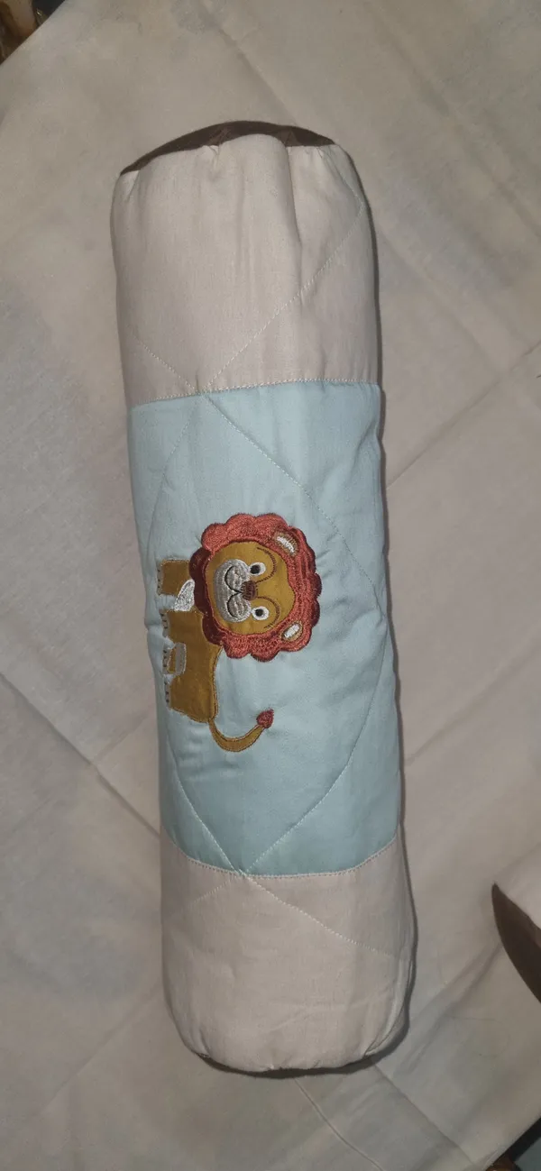 Blossoms_kids_bedding_set_with_1_bedsheet_(35"x50"),1_pillow_with_filler(12"x15")_,_2_bolsters_with_filler_(15"x15")_1_quilt_brown_colour(_35"x40")Ideal_for_upto_3_years)