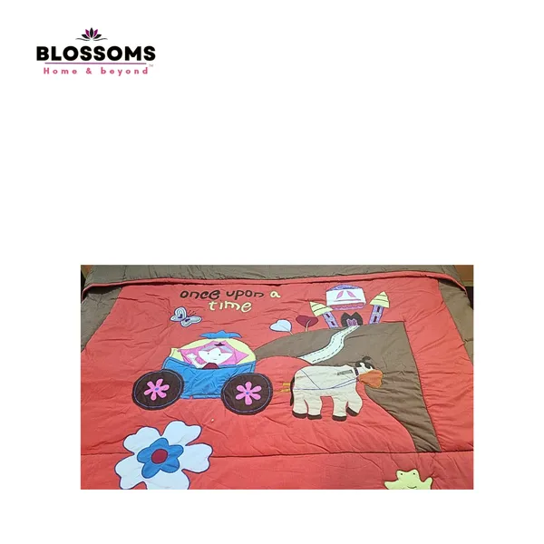Blossoms_kids_embroidered_patchwork_quilt_with_big_size.