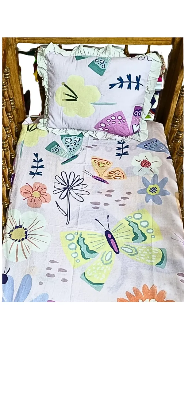 Blossoms_pure_cotton_kids_floral_print_bedsheet_(40"x50"),_1_pillow_with_filler_(12"Ã—15")