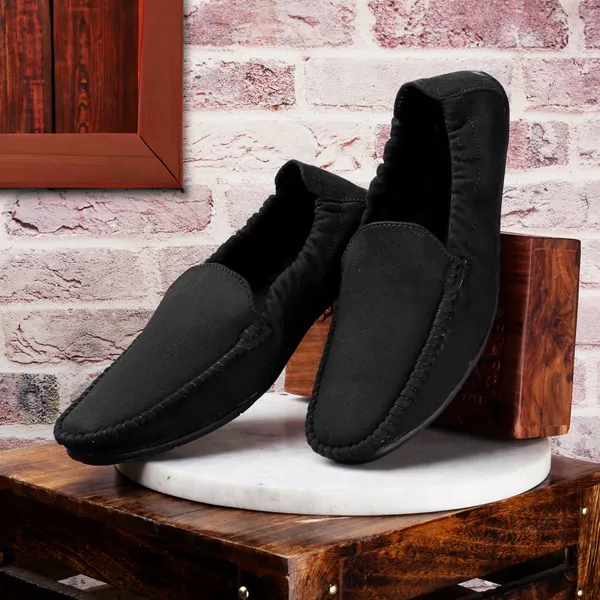 Kraasa Black Synthetic Leather Slip On Loafers For Men Price in